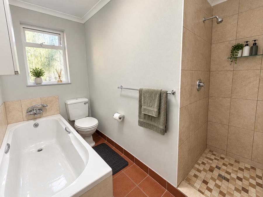 4 Bedroom Property for Sale in Fisherhaven Western Cape